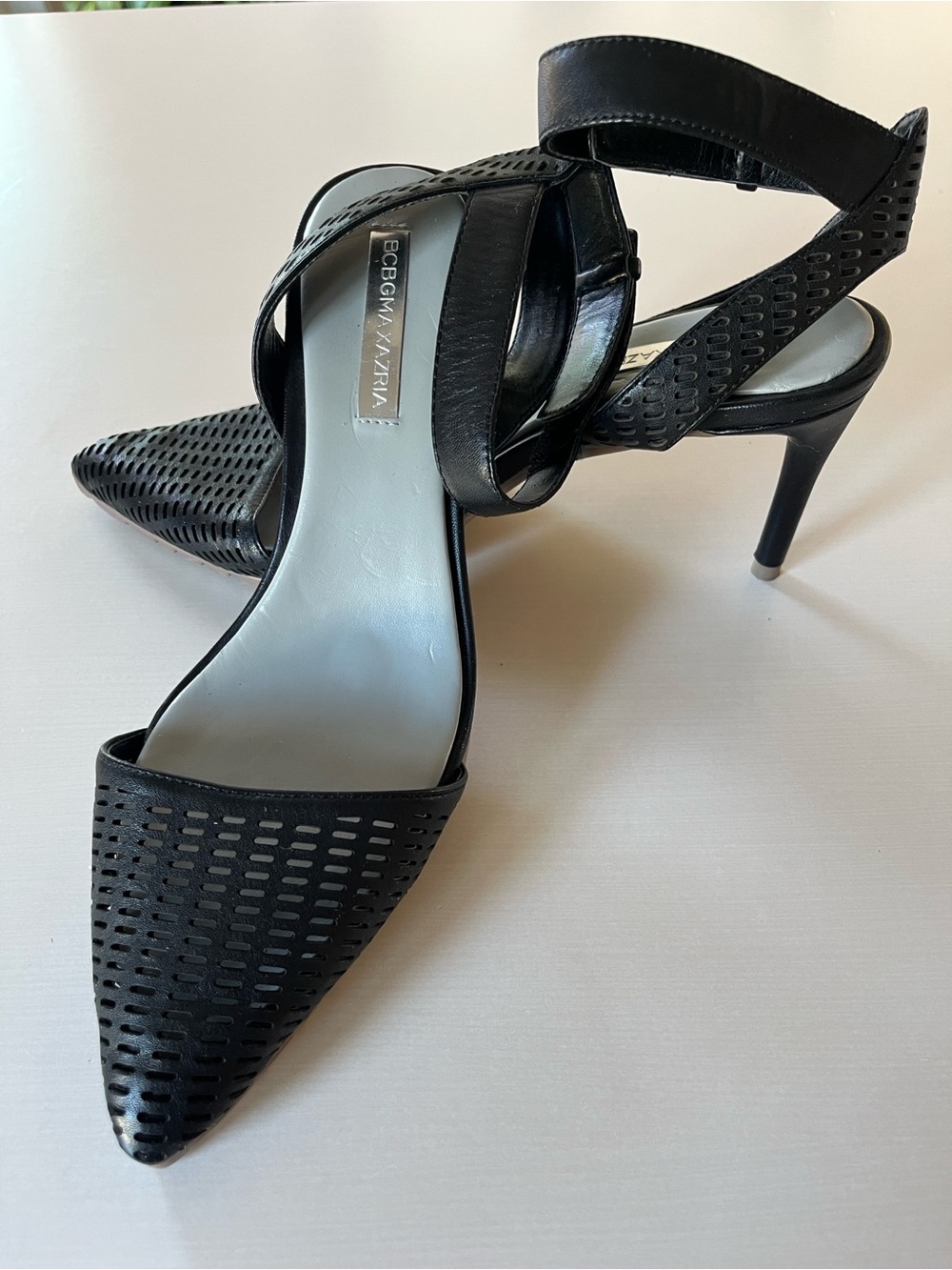 BCBGMaxAzria Black Perforated Pointed-Toe Slingback Heels size 39